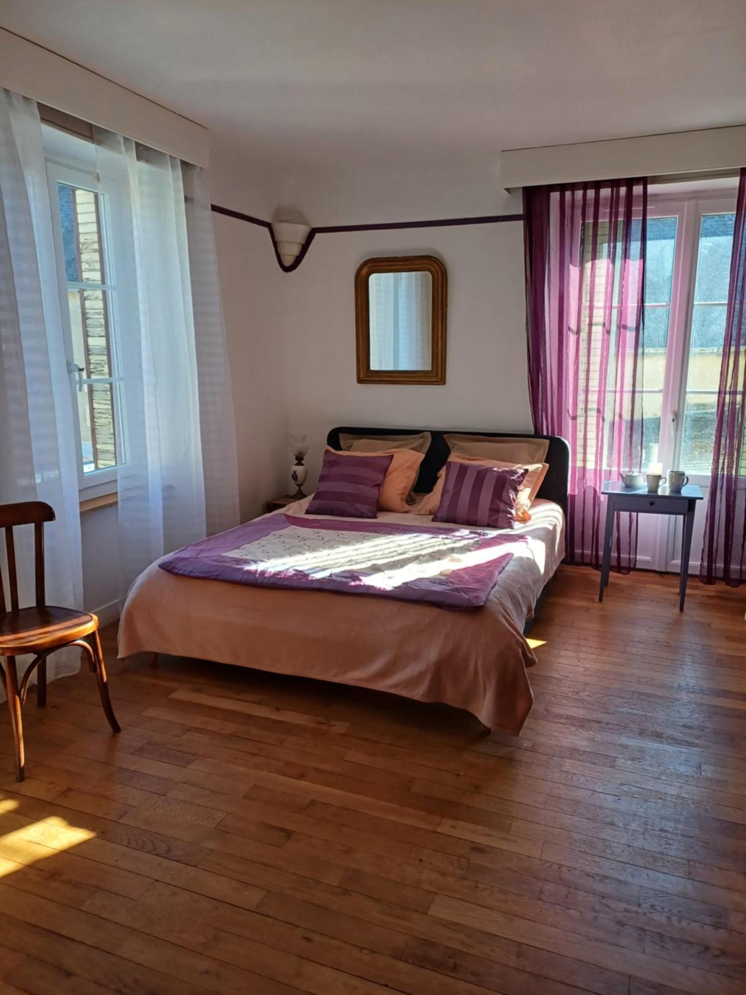 Maison Violette En Berry Aigurande Стая снимка