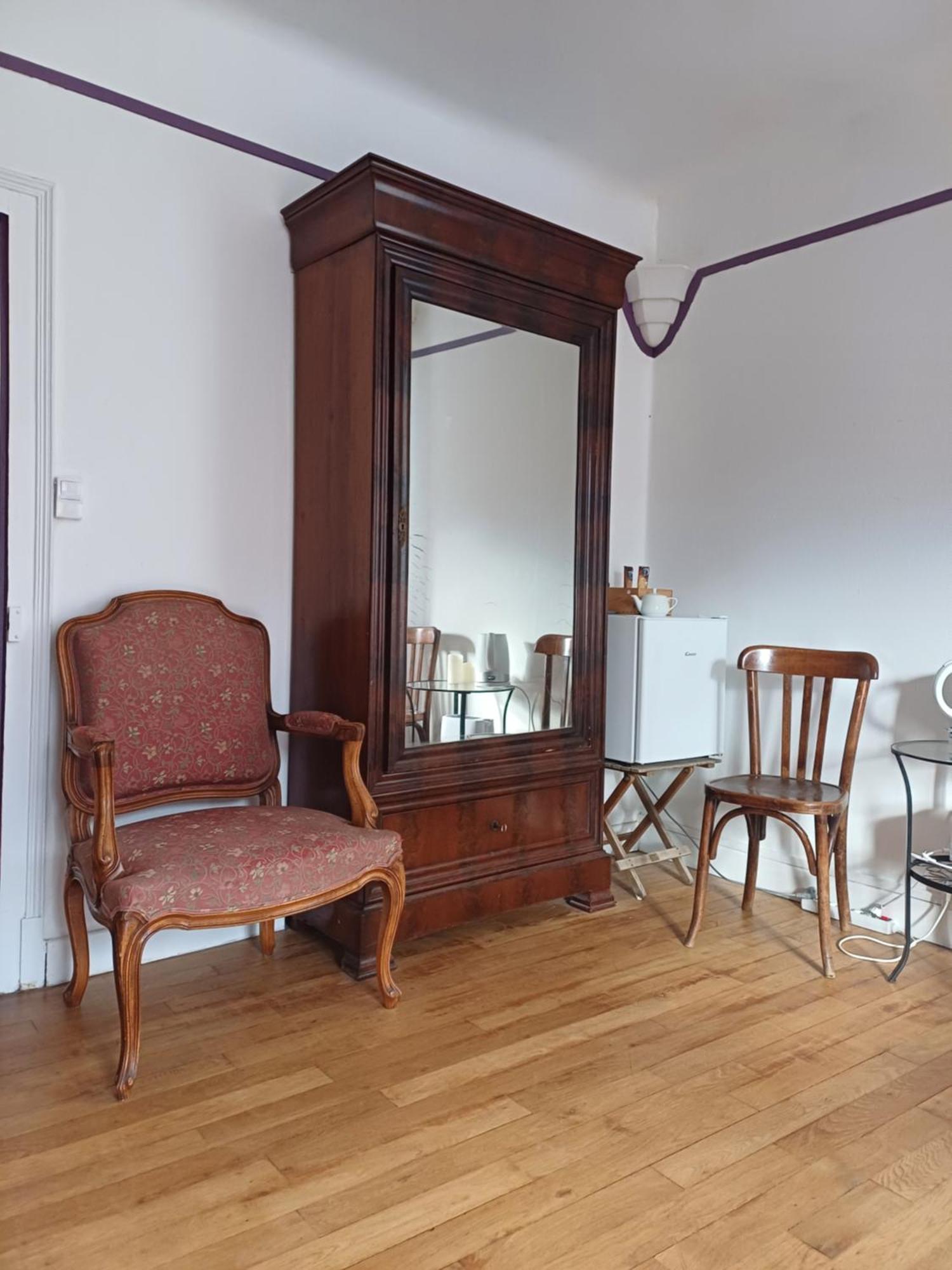 Maison Violette En Berry Aigurande Стая снимка